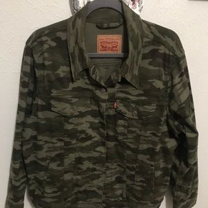 Pre-owned Levi's ExBoyfriend camo Denim Trucker jacket 1X